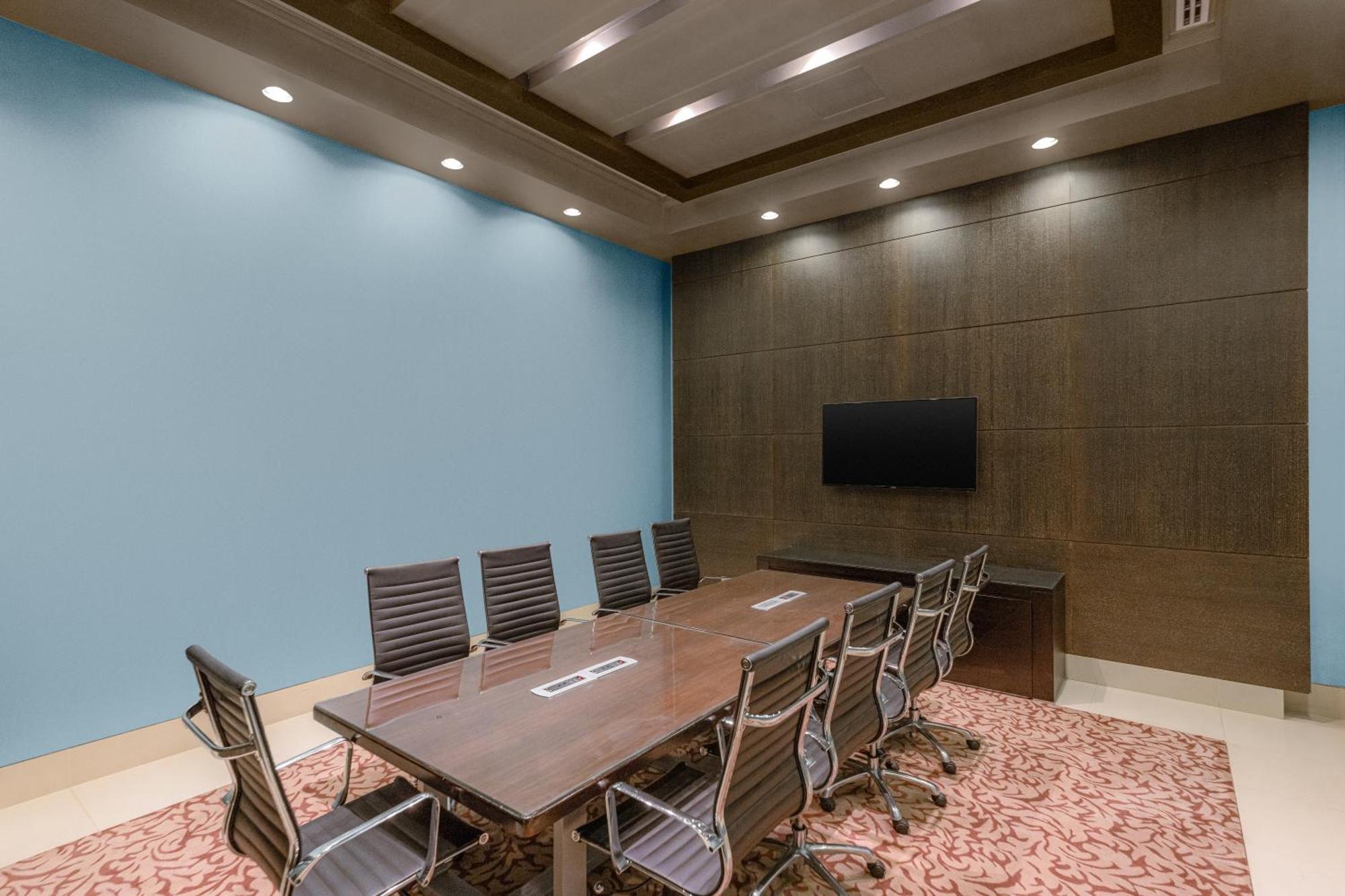 Four Points By Sheraton Al Ain Exterior foto Meeting room at the library