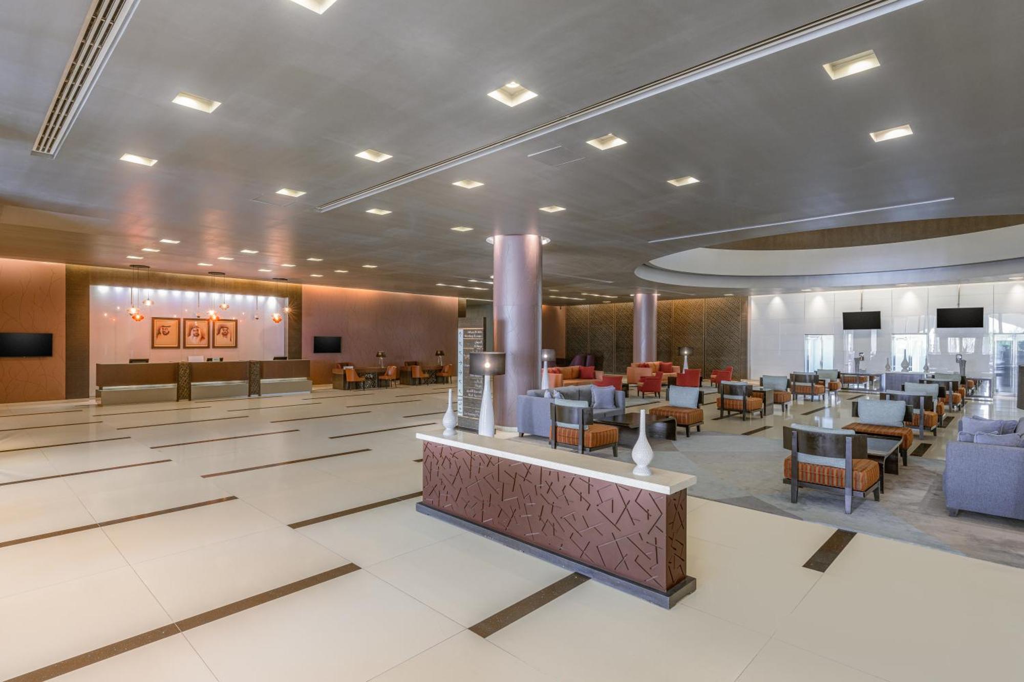 Four Points By Sheraton Al Ain Exterior foto The lounge at the airport